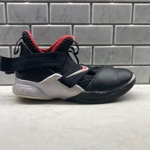 LeBron James soldier. Black with straps US size 5